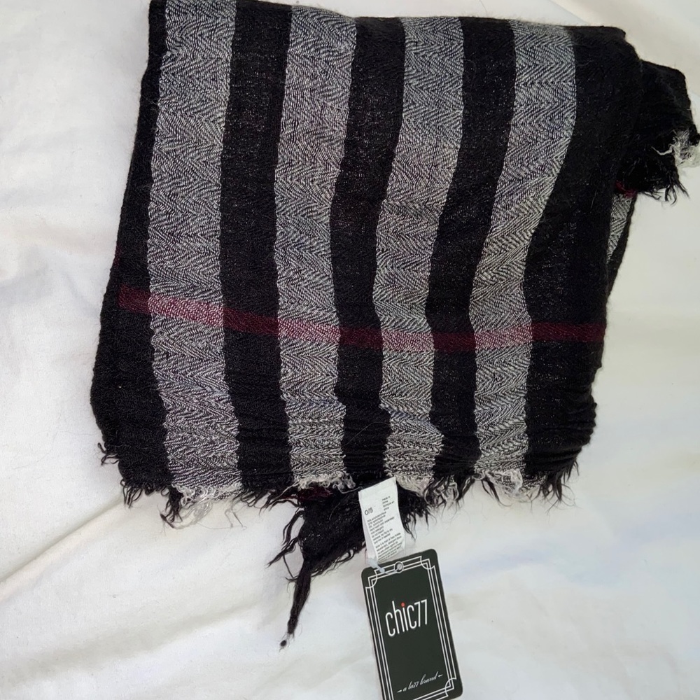 Chic 77 plaid scarf - new with tags